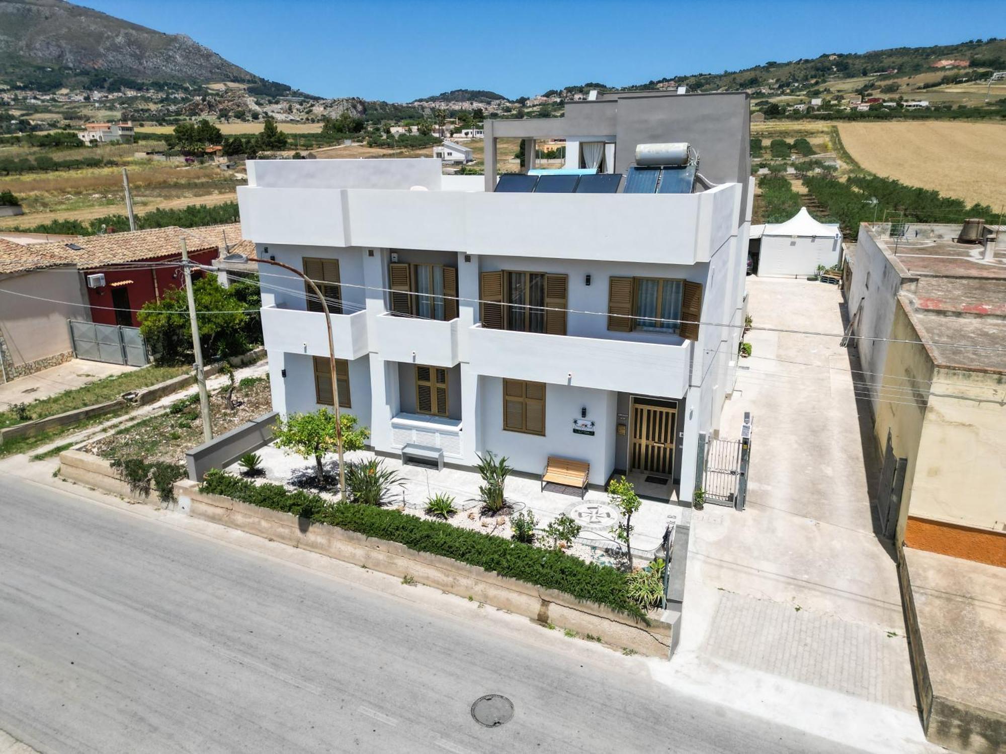 B&B Profumi Di Sicilia Valderice Exterior photo