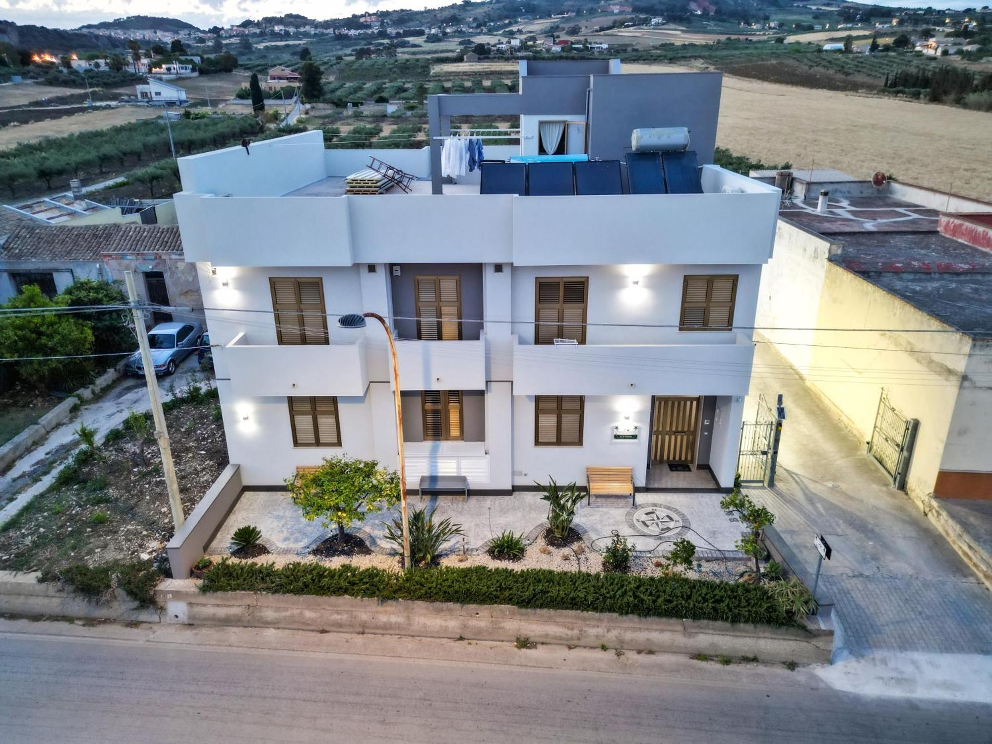 B&B Profumi Di Sicilia Valderice Exterior photo